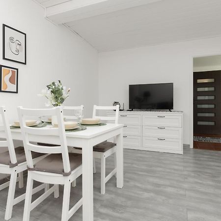 Metro Plac Wilsona Apartments Mickiewicza By Noclegi Renters وارسو المظهر الخارجي الصورة