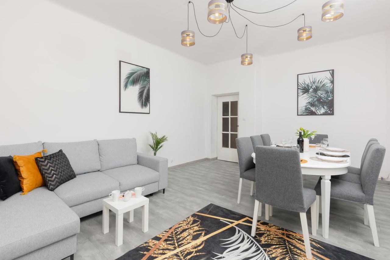 Metro Plac Wilsona Apartments Mickiewicza By Noclegi Renters وارسو المظهر الخارجي الصورة